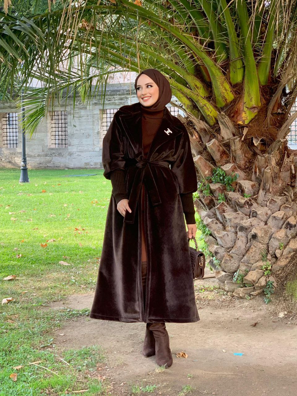 Waist Belted Collar Stone Bronch Detailed Long Coat 7923